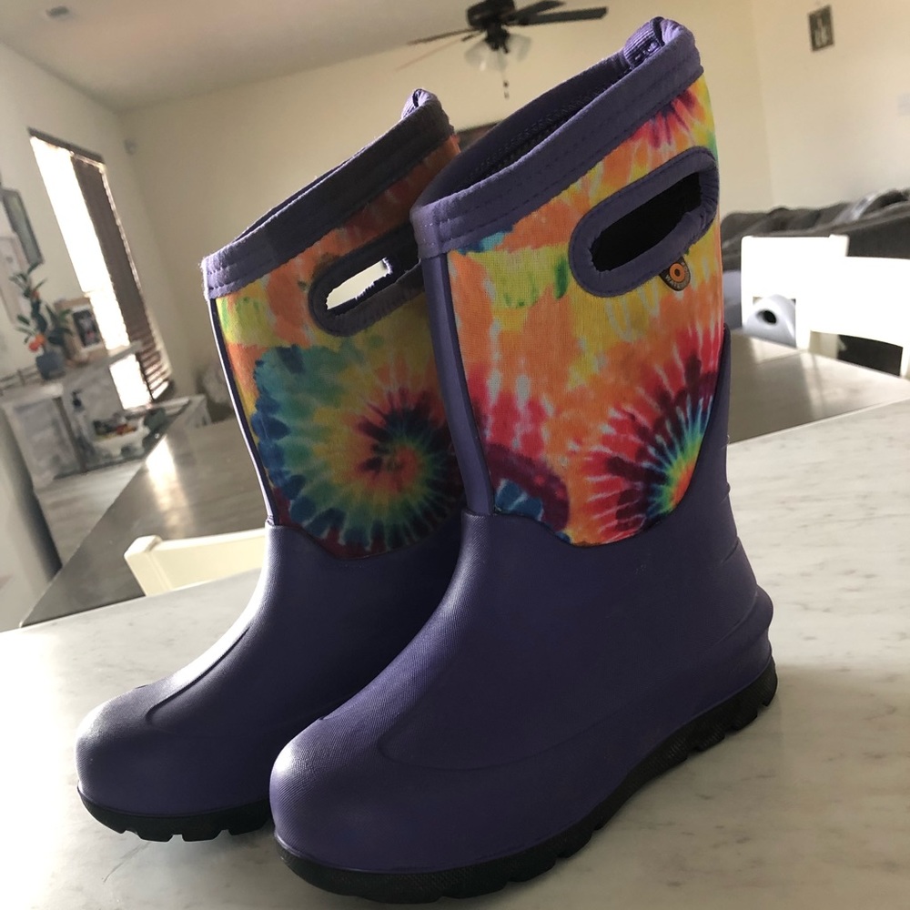 Kids size 1 Bog Boots